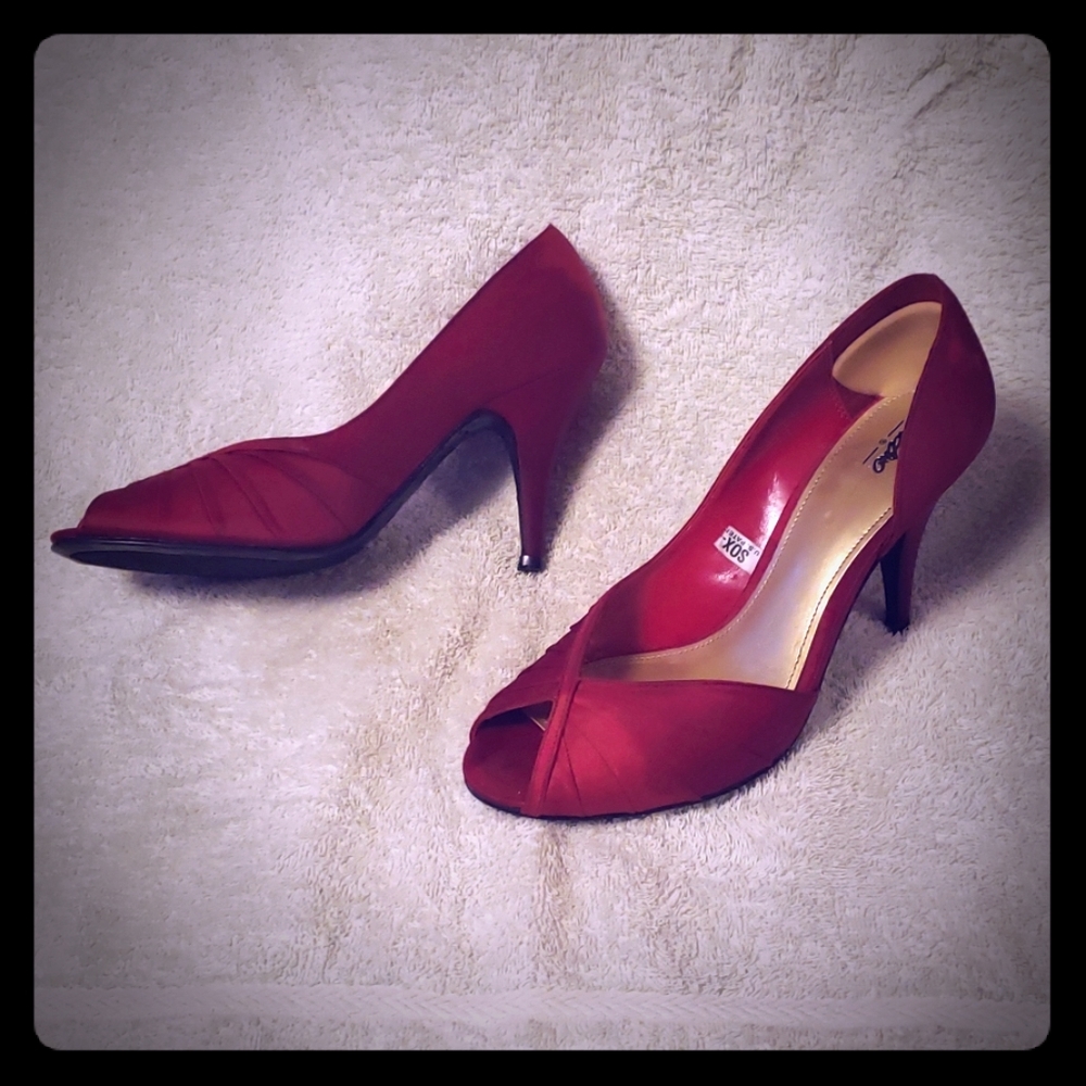 Mossimo Red Heels